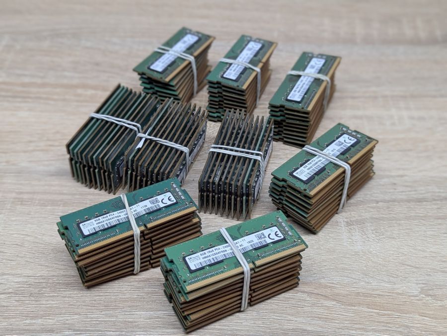 Б/В Оперативна пам'ять SK hynix DDR4 8GB 2400 MHz