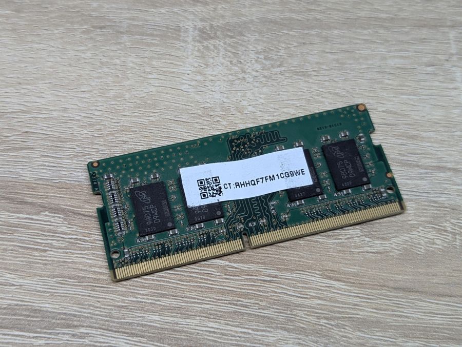 Б/В Оперативна пам'ять Micron DDR4 8GB 2666 MHz
