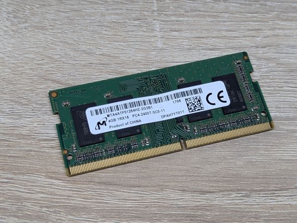 Б/В Оперативна память Micron 4GB DDR4 SO-DIMM 2400 МГц