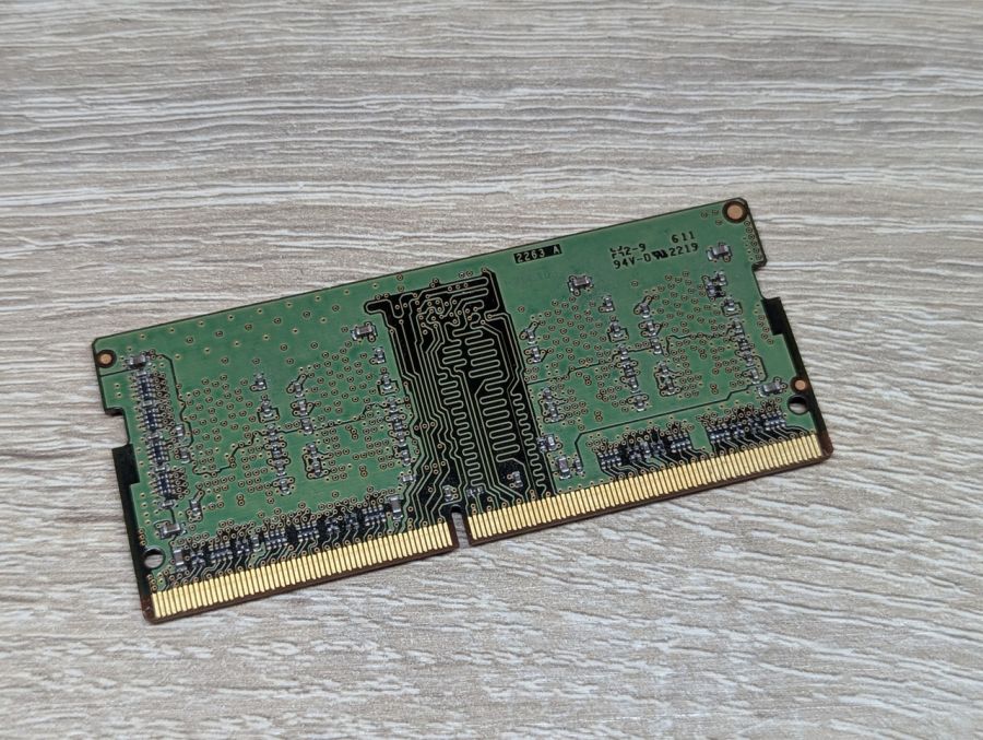 Б/В Оперативна память Micron 4GB DDR4 SO-DIMM 3200 МГц
