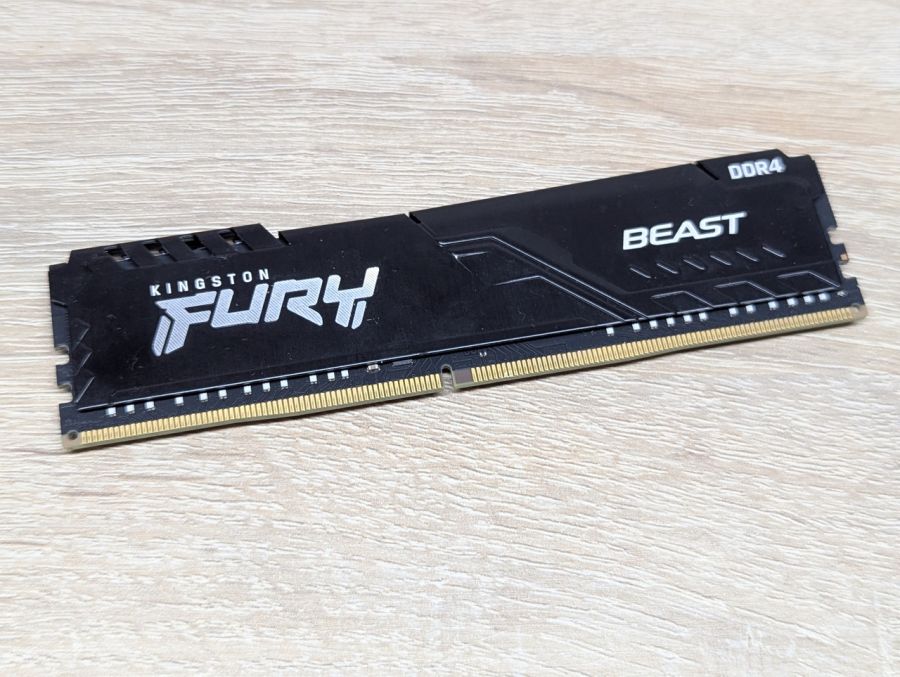 Б/В Оперативна пам'ять Kingston Fury Beast DDR4 16Gb 3200 MHz DIMM