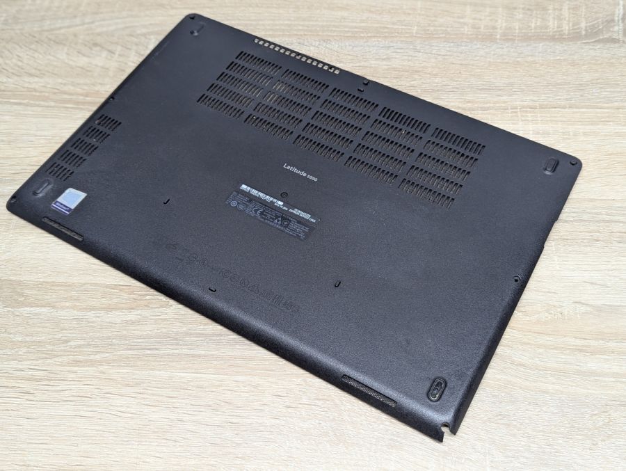 Б/В Піддон для ноутбука Dell Latitude 5590
