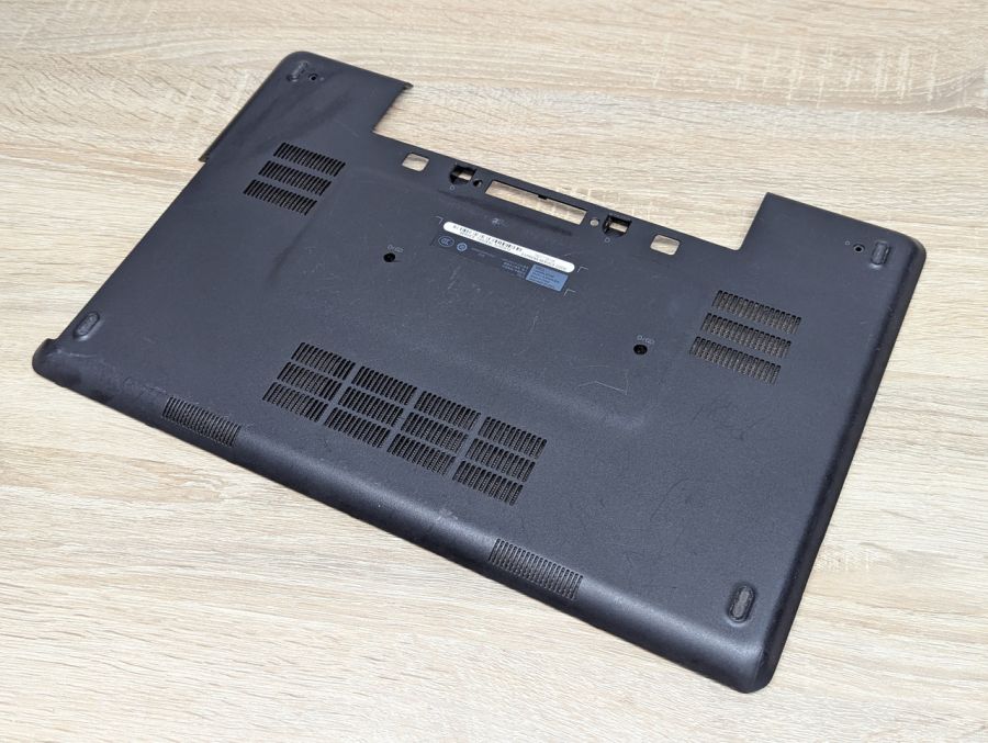 Б/В Нижня сервісна кришка для ноутбука Dell Latitude E5540