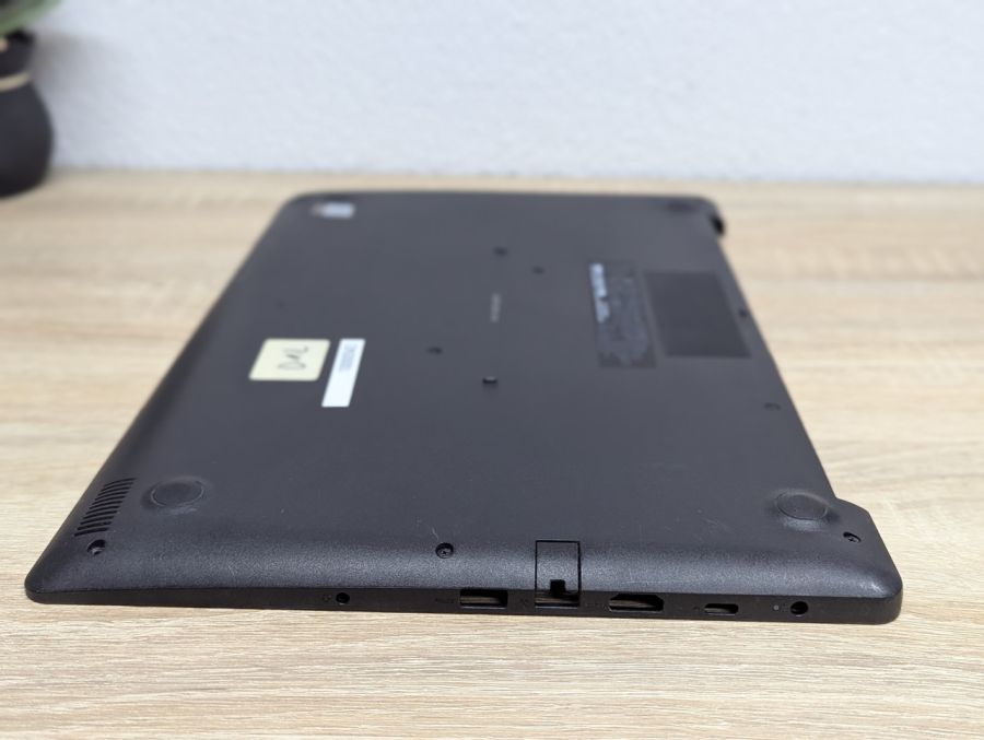 Б/В Піддон для ноутбука Dell Latitude 3590