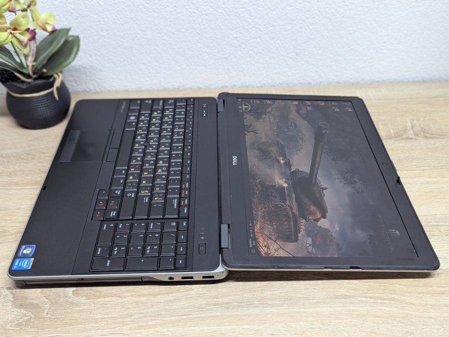 Ноутбук Б/В Dell Latitude E6540, Intel Core i5-4310M, DDR3 8 GB, SSD 256GB, 15.6" Full HD