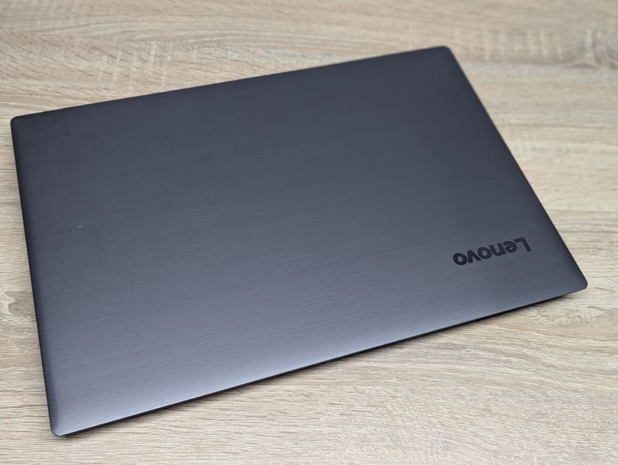 Ноутбук Б/В Lenovo V330-15IKB, Intel Core i3-7130U, DDR4 8 GB, SSD 128GB, 15.6" Full HD