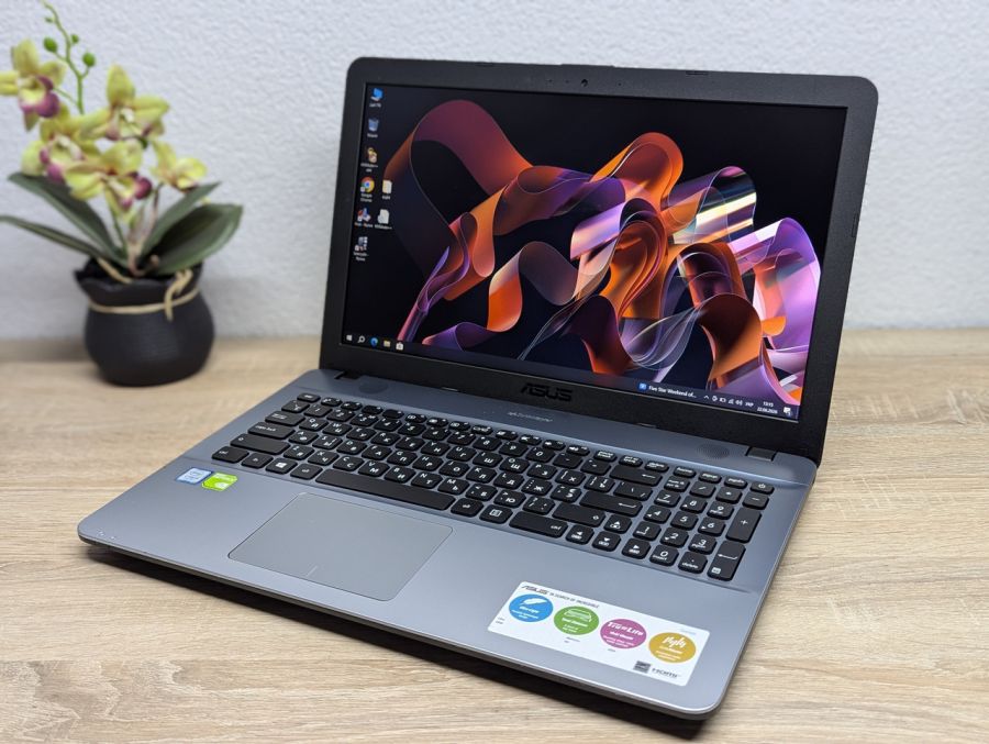 Ноутбук Б/В ASUS Vivobook X541U, Intel Core i5-7200U, DDR4 12 GB, SSD 256GB, NVIDIA GeForce 920M 2Gb, 15.6" Full HD