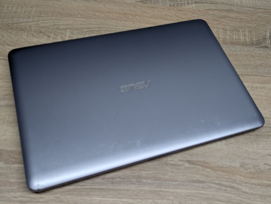 Ноутбук Б/В ASUS Vivobook X541U, Intel Core i5-7200U, DDR4 12 GB, SSD 256GB, NVIDIA GeForce 920M 2Gb, 15.6" Full HD