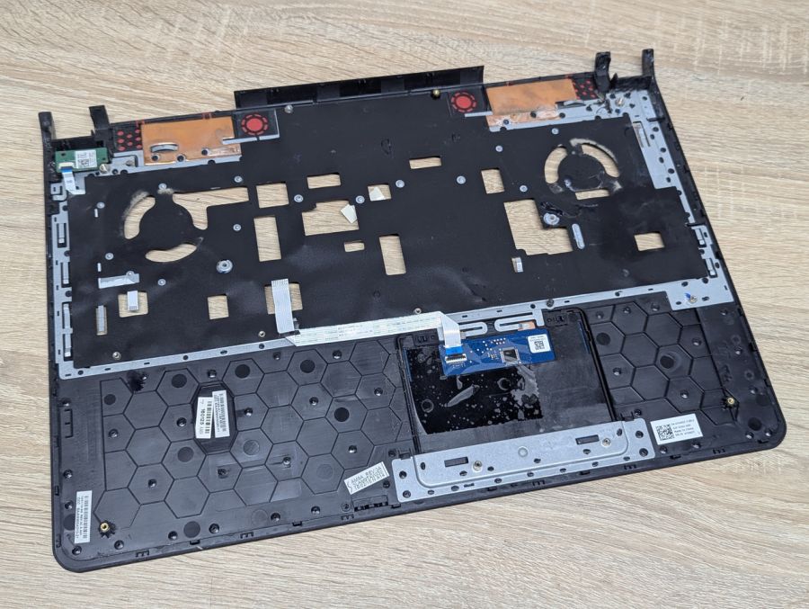 Б/В Палмрест з тачпадом для Dell Inspiron 15 7559 / 7557 / 5577 / 5576