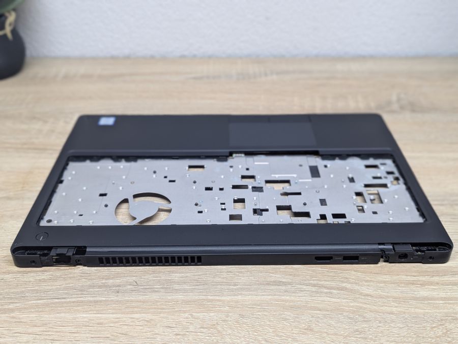 Б/В Топкейс для ноутбука Dell Latitude 5590\5591\5595,Precision 3530