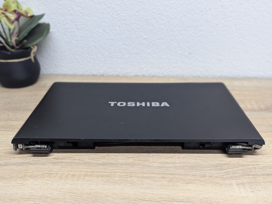 Б/В Комлект корпусу для ноутбука Toshiba Tecra R950 (кришка матриці та піддон)