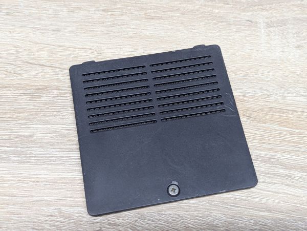 Б/В Cервісна кришка відсіку RAM для ноутбука Dell Vostro 1500, 1700\Dell Inspiron 1520, 1521, 1720, 1721