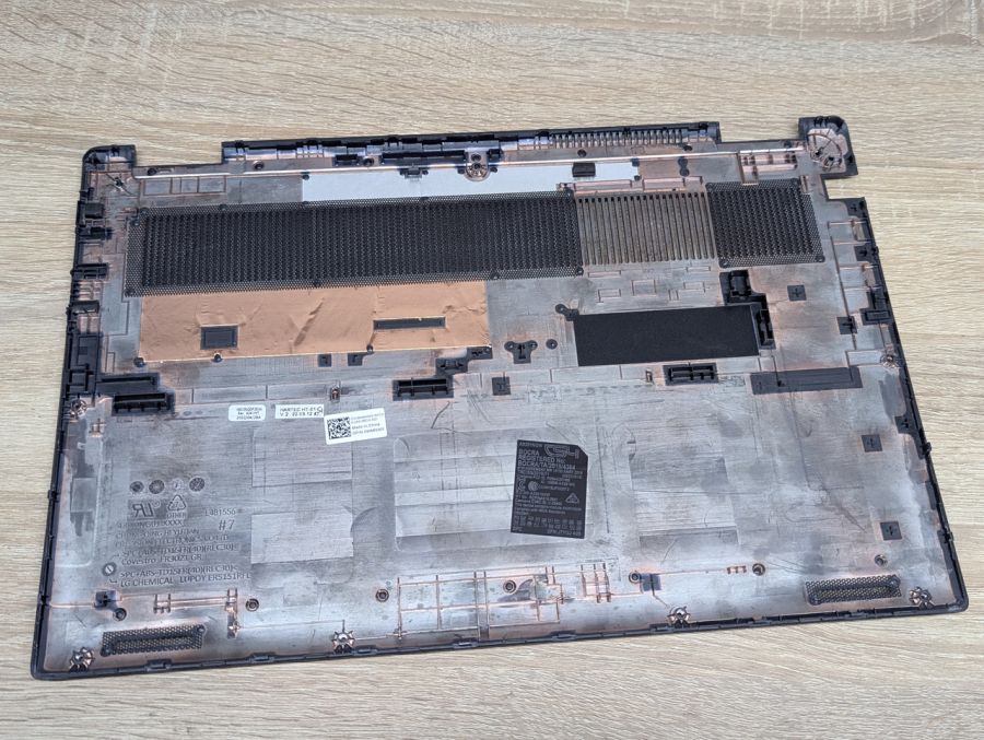 Б/В Піддон для ноутбука Dell Latitude 3520