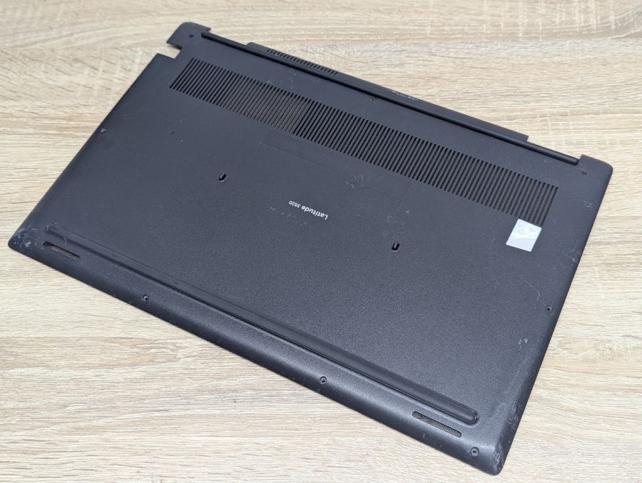 Б/В Піддон для ноутбука Dell Latitude 3520