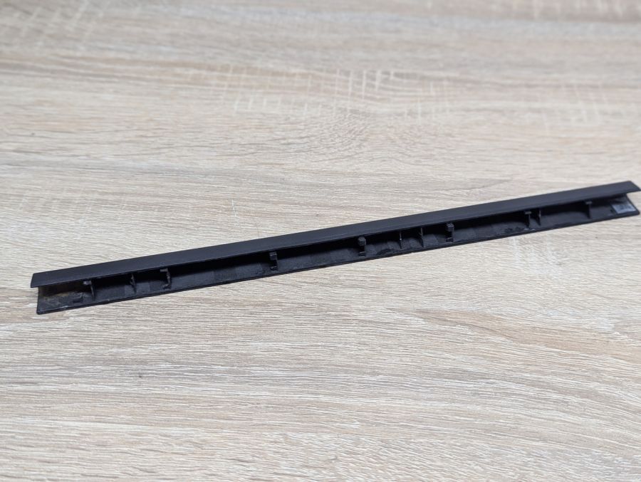 Б/В Заглушка петель для Lenovo IdeaPad 320-15,330-15,520-15,Lenovo V320-15