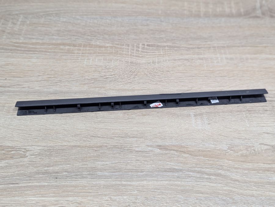 Б/В Заглушка петель для ноутбука Lenovo IdeaPad 320-17,330-17,Lenovo V320-17