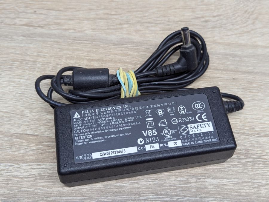 Б/В Блок живлення Delta SADP-65KB A,65W,19V,3.42A,5.5 х 1.7 мм