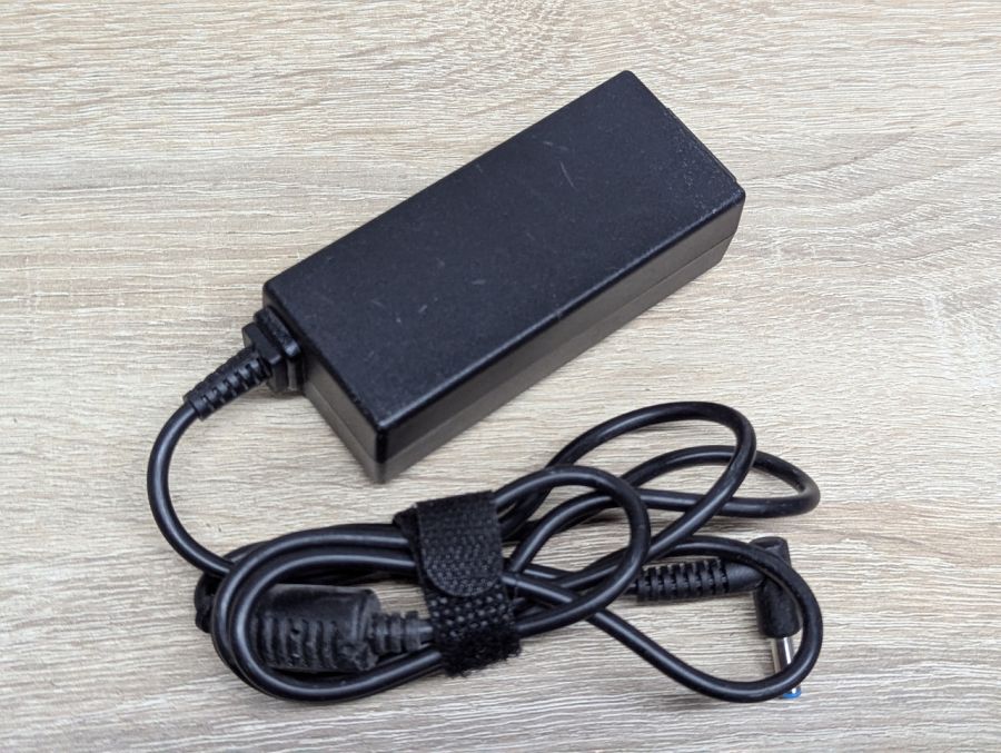 Б/В Блок живлення 45W,19.5V,2.31A,4.5x3.0 мм