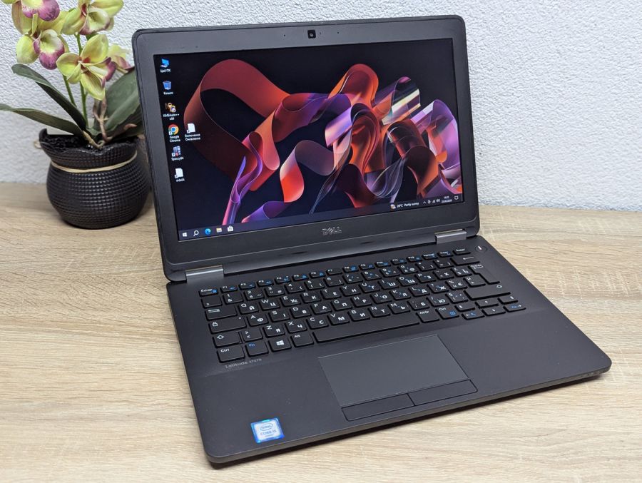 Ноутбук Б/В Dell Latitude E7270, Intel Core i5-6300U, DDR4 8 GB, SSD 256GB, 12" HD