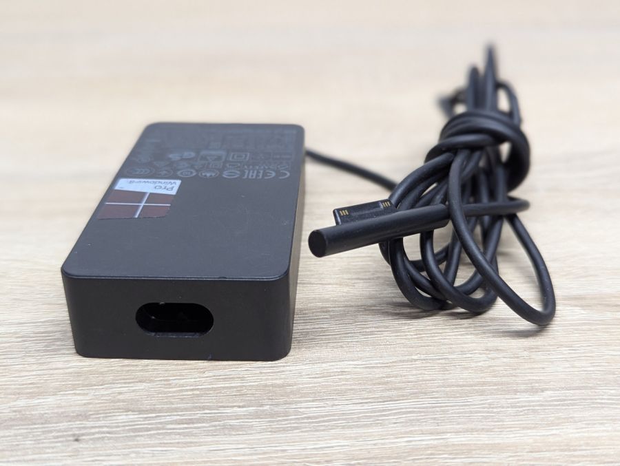 Б/В Блок живлення Microsoft Surface 1625,36W,12V,2.58A,Surface Connect