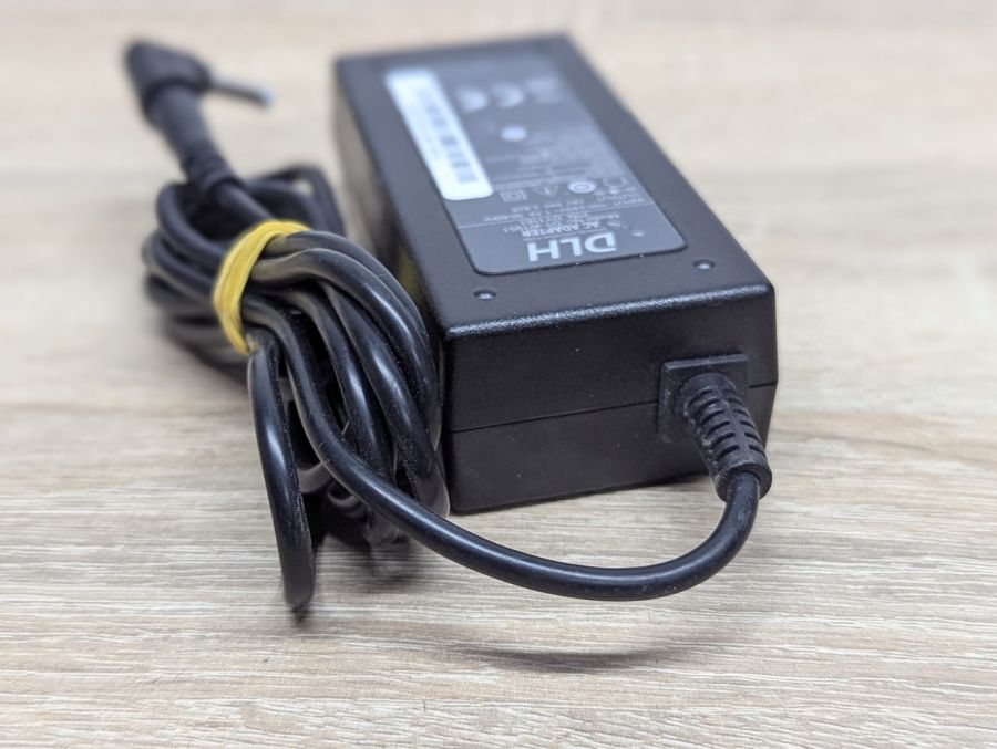Б/В Блок живлення DLH DY-AI1951,65W,19V,3.42A,4.5x3.0мм