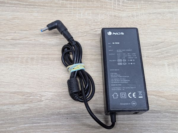 Б/В Універсальний блок живлення NGS W-90W,19.5V,4.62A,4.5 x 3.0 мм [ProductHub SKU NGS W-90W]