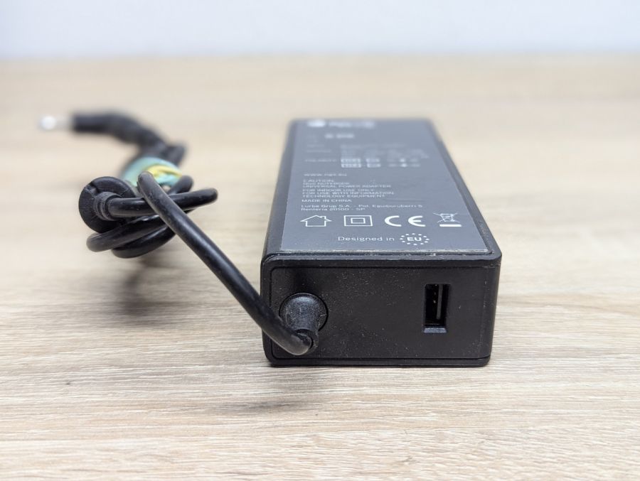 Б/В Універсальний блок живлення NGS W-90W,19.5V,4.62A,4.5 x 3.0 мм