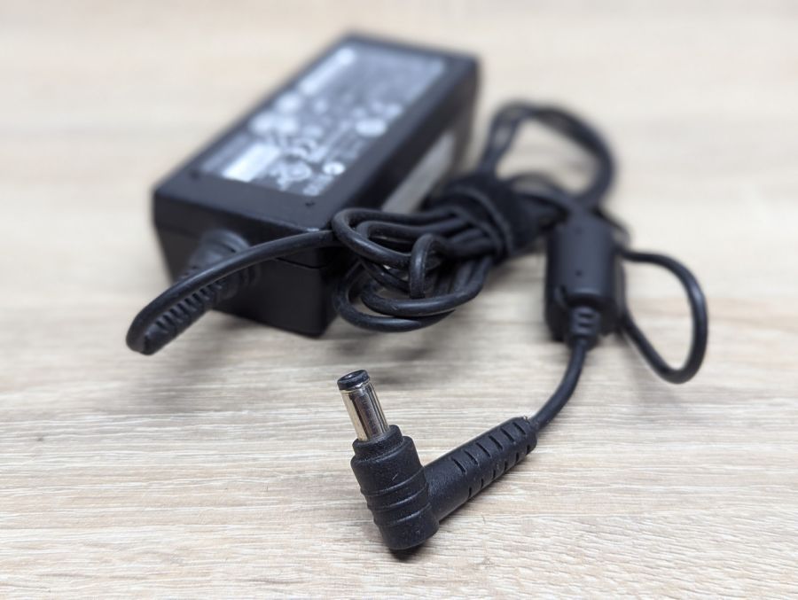 Б/В Блок живлення Delta Electronics ADP-30JH B,30W,19V,1.58A, 5.5 x 1.7 мм