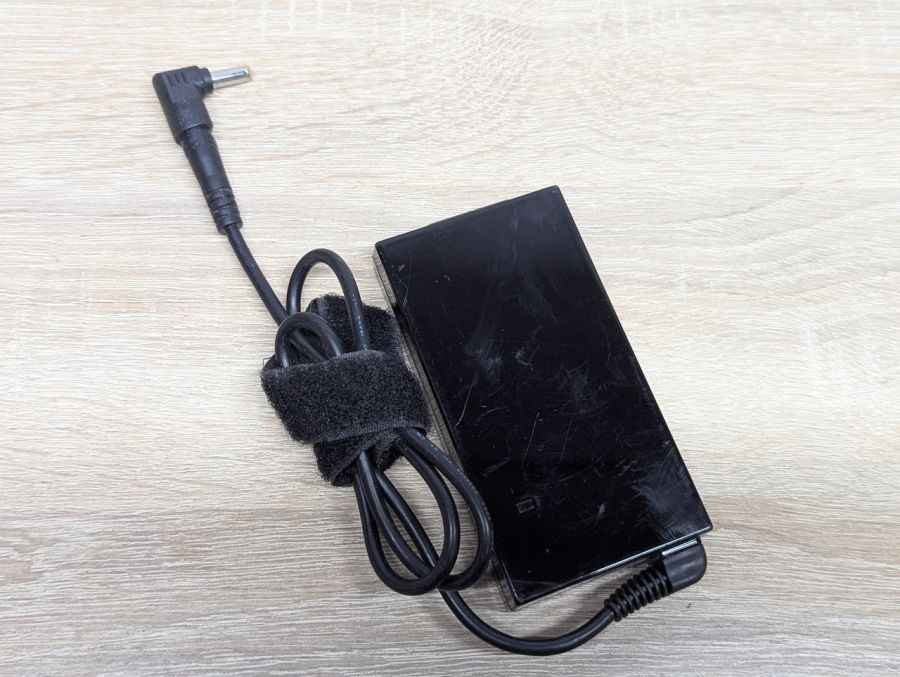 Б/В Блок живлення i.t.Works 4305604,65W,19V,3.42A,4.5 x 3.0мм