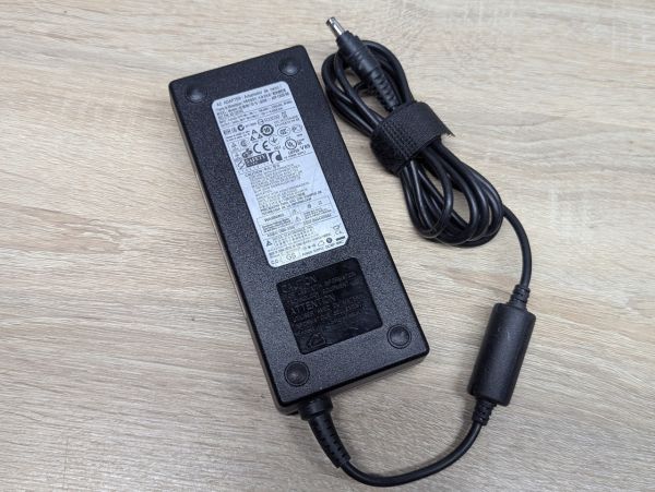 Б/В Блок живлення Delta Electronics ADP-120ZB BB,120W,19V,6.32A,5.5 x 3.0 мм
