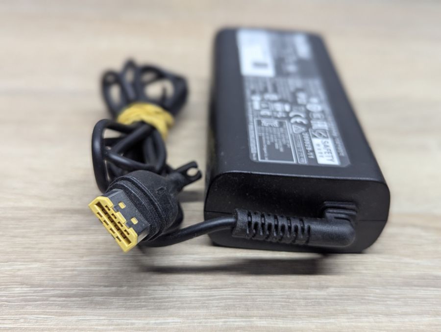 Б/В Блок живлення для медичного обладнання ResMed 390000,65W,24 V,2.71 A,роз'єм ResMed