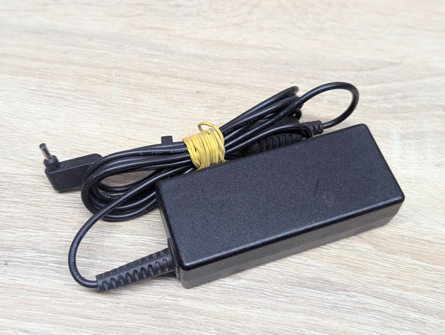 Б/В Блок живлення Chicony A18-045N2A,45W,19 V,2.37 A,3.0 x 1.1 мм