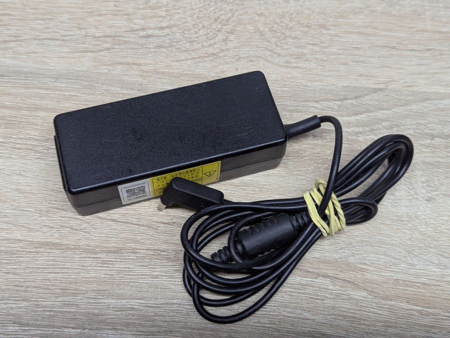 Б/В Блок живлення Delta ADP-45FE F,45 W,19 V,2.37 A,3.0 x 1.1 мм