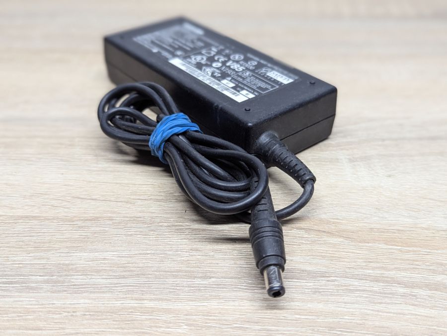 Б/В Блок живлення Toshiba PA2521U-2AC3,90W,15 V,6 A,6.3 x3.0 мм