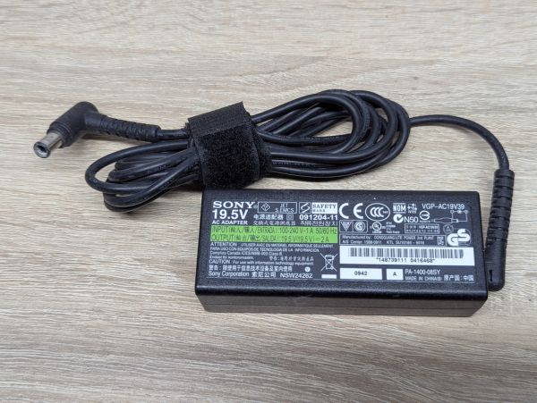 Б/В Блок живлення Sony VGP-AC19V39,40W,19.5 V,2 A,6.5 x 4.4 мм