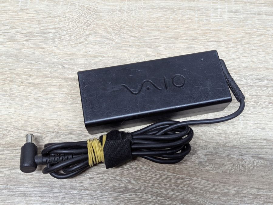 Б/В Блок живлення Sony 90W,19.5V,4.7A,6.5 x 4.4 мм [ProductHub SKU Sony90W]
