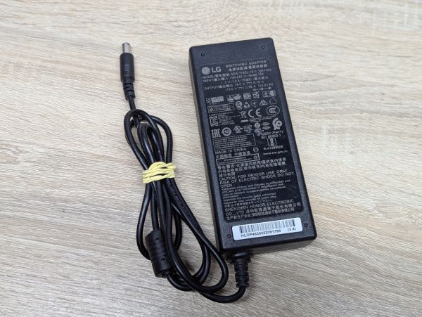 Б/В Блок живлення LG ADS-110CL-19-3,110W,19 V,5.79 A,6.5 x 4.4 мм