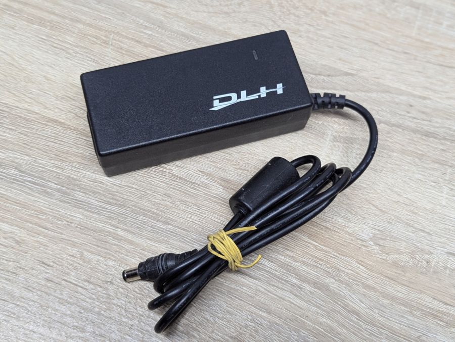 Б/В Блок живлення DLH EA10722,75W,15V – 24V,4.3 A,6.3 x 3.0 мм