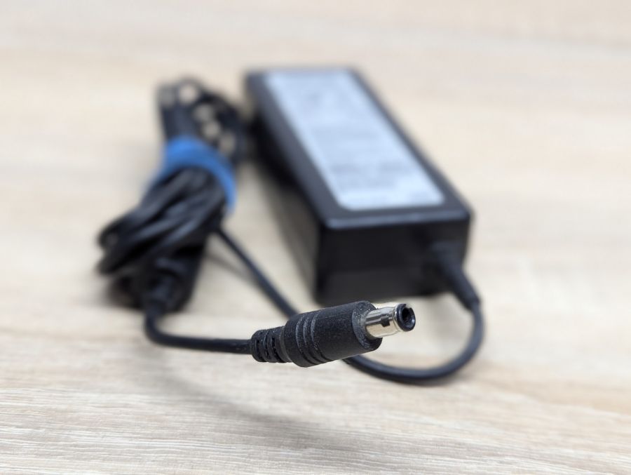 Б/В Блок живлення Samsung API1AD02,60W,19 V,3.16 A, 5.5 x 3.0 мм