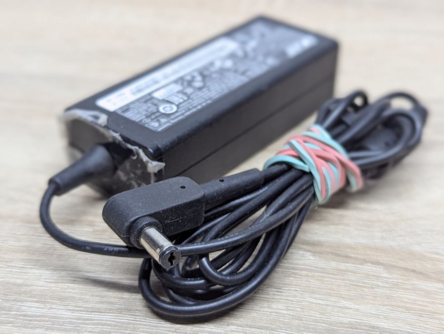 Б/В Блок живлення Acer ADP-45HE D,45W,19V,2.37A,5.5 x 1.7 мм