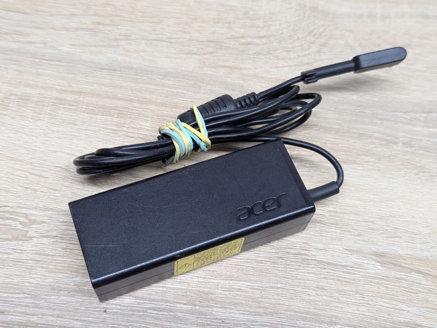 Б/В Блок живлення Acer A13-045N2A,45W,19 V,2.37 A,3.0 x 1.1 мм