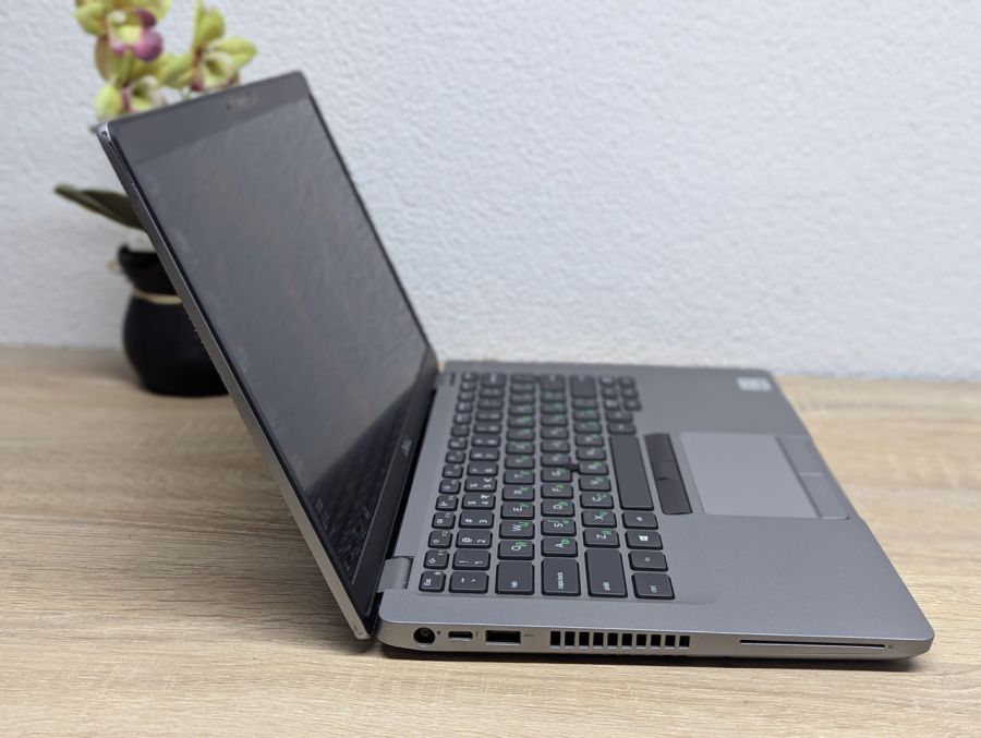 Ноутбук Б/В Dell Latitude 5411, Intel Core i5-10400H, DDR4 16GB, SSD 256GB, 14" Full HD Сенсор
