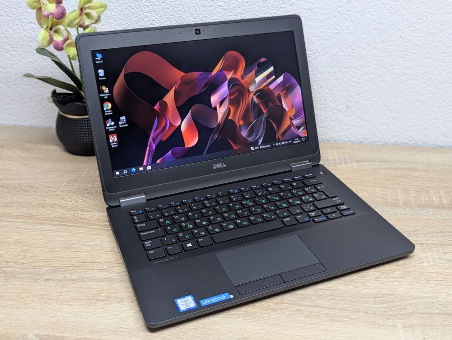 Ноутбук Б/В Dell Latitude E7270, Intel Core i5-6300U, DDR4 8 GB, SSD 256GB, 12" HD