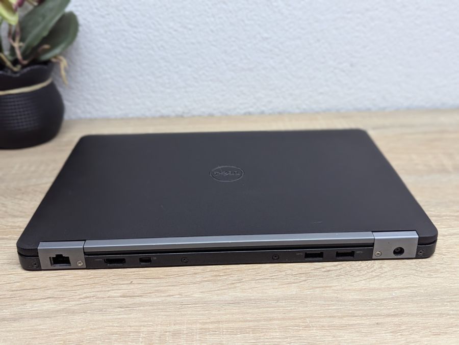 Ноутбук Б/В Dell Latitude E7270, Intel Core i5-6300U, DDR4 8 GB, SSD 256GB, 12" HD