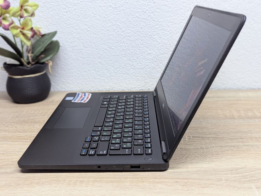 Ноутбук Б/В Dell Latitude E7270, Intel Core i5-6300U, DDR4 8 GB, SSD 256GB, 12" HD