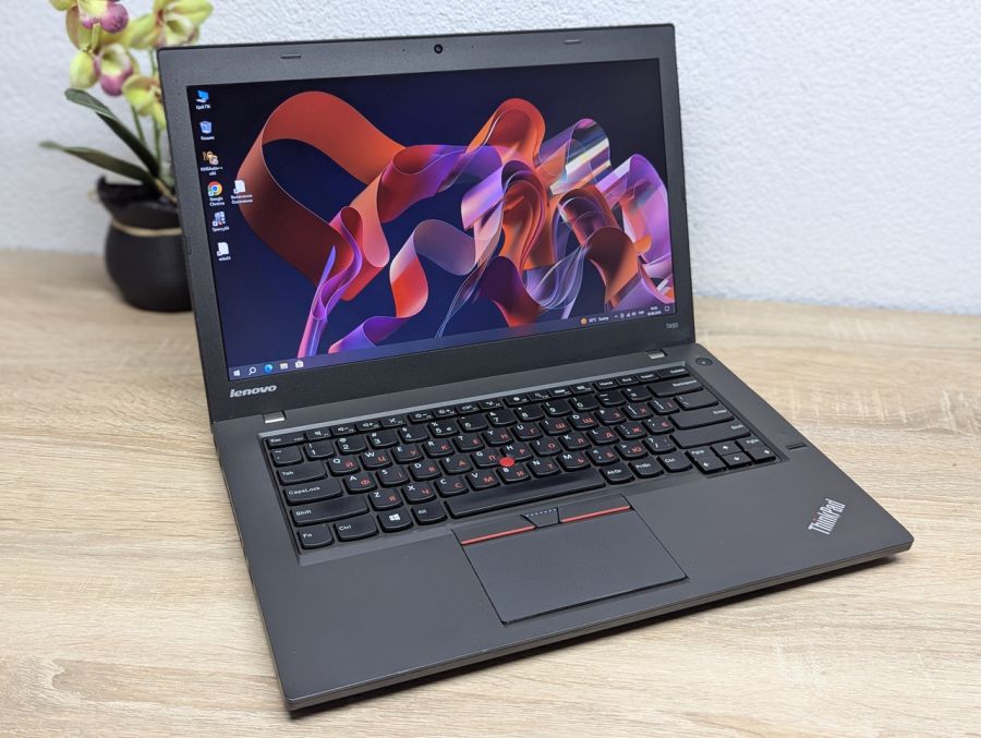 Ноутбук Б/В Lenovo ThinkPad T450, Intel Core i5-5300U, DDR3 8 GB, SSD 120GB, 14" HD