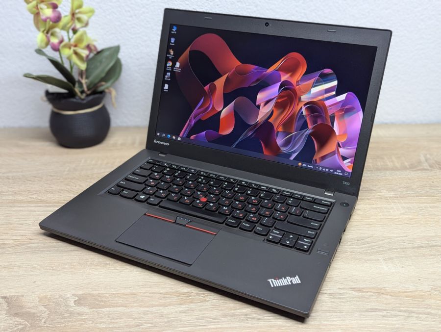 Ноутбук Б/В Lenovo ThinkPad T450, Intel Core i5-5300U, DDR3 8GB, SSD 120GB, 14" HD