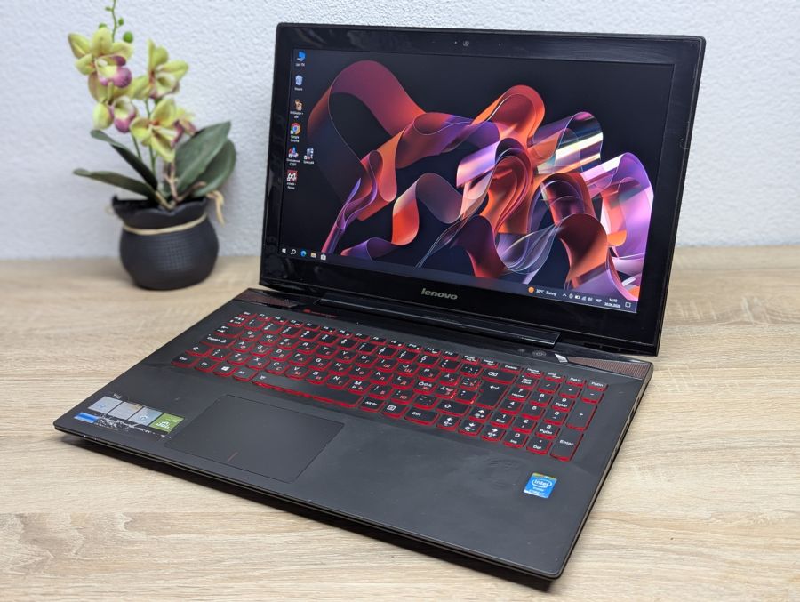 Ноутбук Б/В Lenovo IdeaPad Y50-70, Intel Core i7-4700HQ, DDR3 16 GB, SSD 256GB, NVIDIA GeForce GTX 860M 4Gb, 15.6" Full HD
