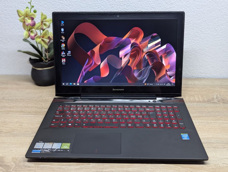 Ноутбук Б/В Lenovo IdeaPad Y50-70, Intel Core i7-4700HQ, DDR3 16 GB, SSD 256GB, NVIDIA GeForce GTX 860M 4Gb, 15.6" Full HD