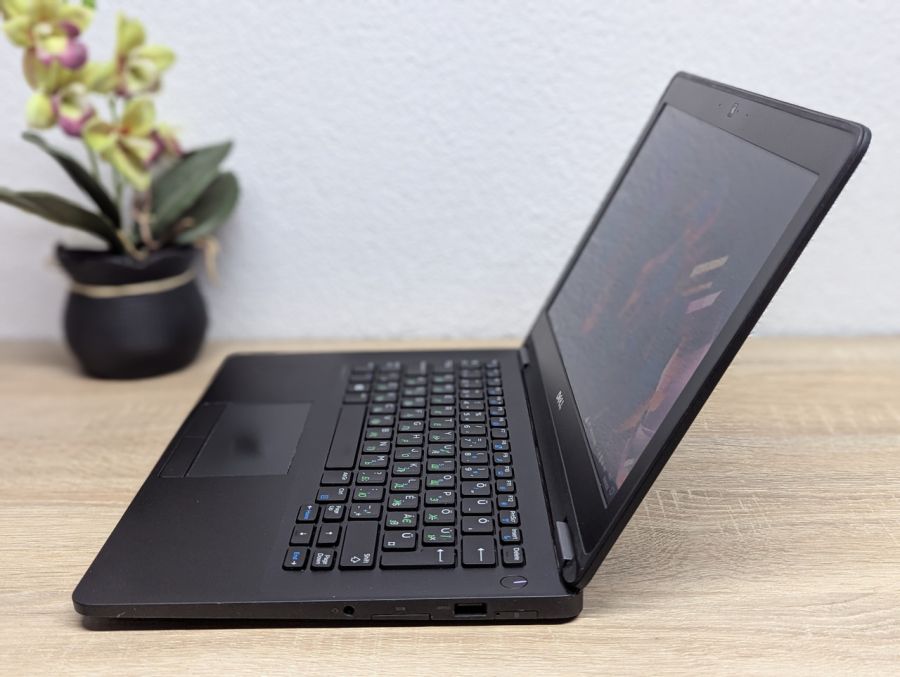 Ноутбук Б/В Dell Latitude E7270, Intel Core i5-6300U, DDR4 8 GB, SSD 256GB, 12" HD